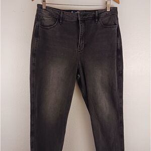 Hollister ultra high rise Mom wash black  row hem  jeans size 13